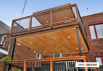 Patio sur deux étages par Patio Design inc.