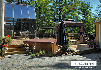 Patio with a SPA by Patio Design inc.